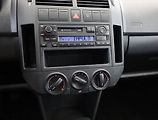 Volkswagen Polo (2004) 1.2, po STK, pěkný stav - náhled 9