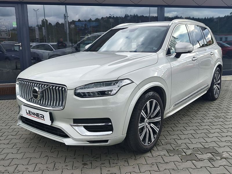 Volvo XC90 B5 2.0/173kW Inscription AT 4x - fotka 1 z 44