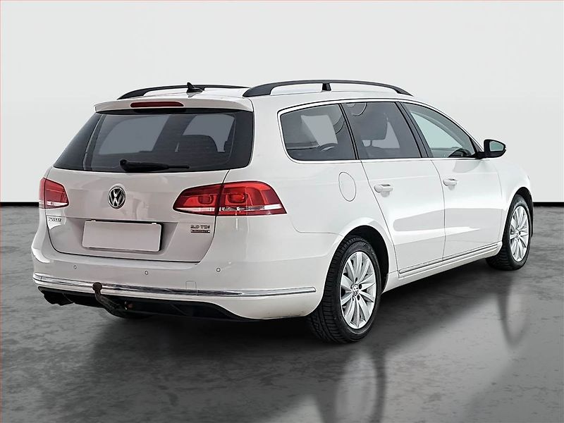 Volkswagen Passat (2012) 2.0 TDI, Park. senzory - fotka 5 z 17