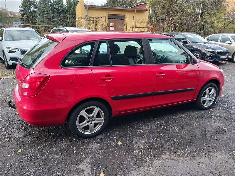 Škoda Fabia 1,2 KOMBI TAŽNÉ, LETNÍ + ZIMNÍ - fotka 6 z 16