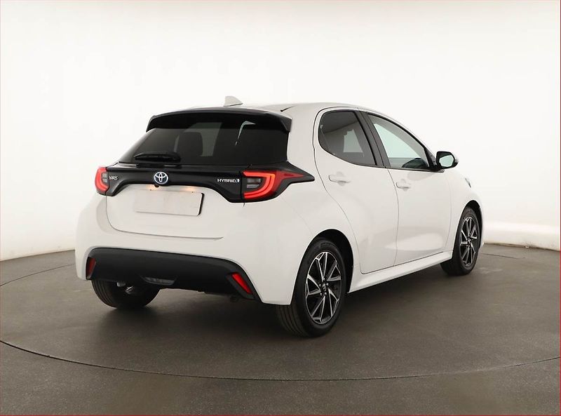 Toyota Yaris (2023) 1.5 VVT-i Hybrid, Automat, ČR - fotka 5 z 18