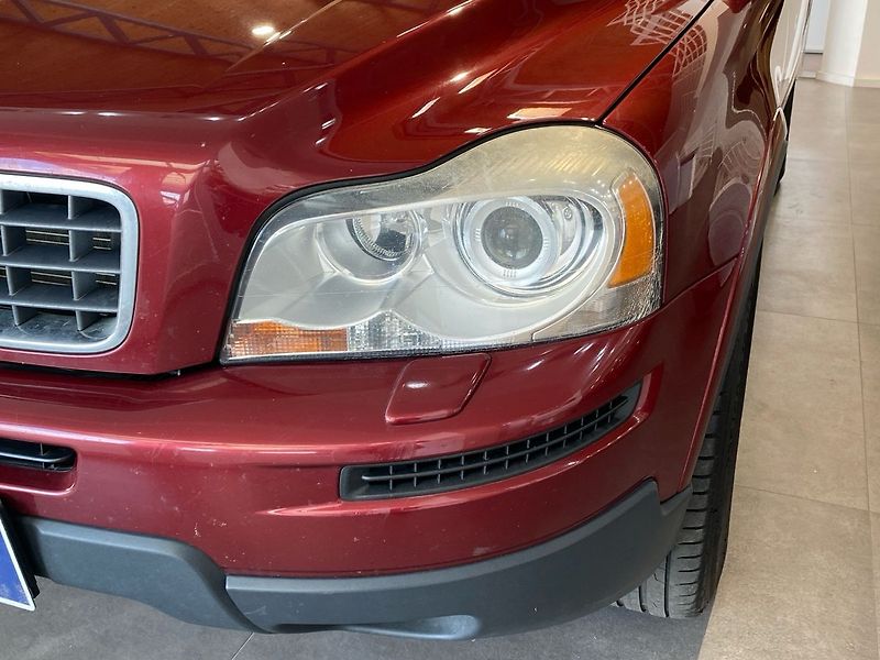 Volvo XC90 D5 AWD SUMMUM - fotka 24 z 26