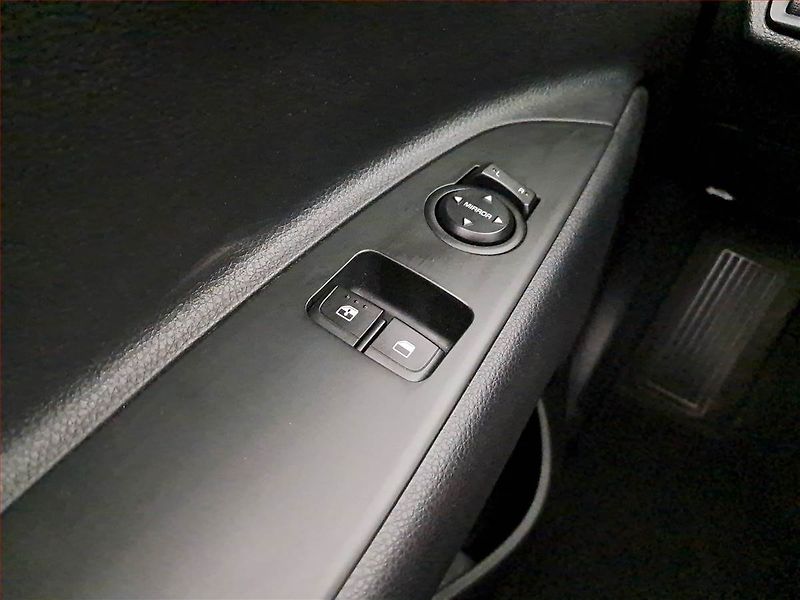 Kia Stonic (2022) 1.2 DPI, ČR,1.maj, Serv.kniha - fotka 16 z 17