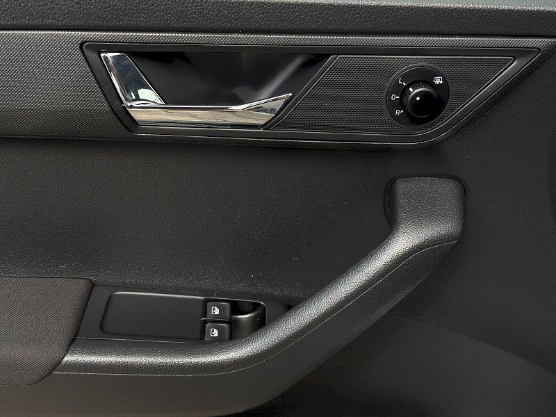Škoda Fabia (2021) 1.0 TSI 70 kW Ambition - fotka 7 z 21