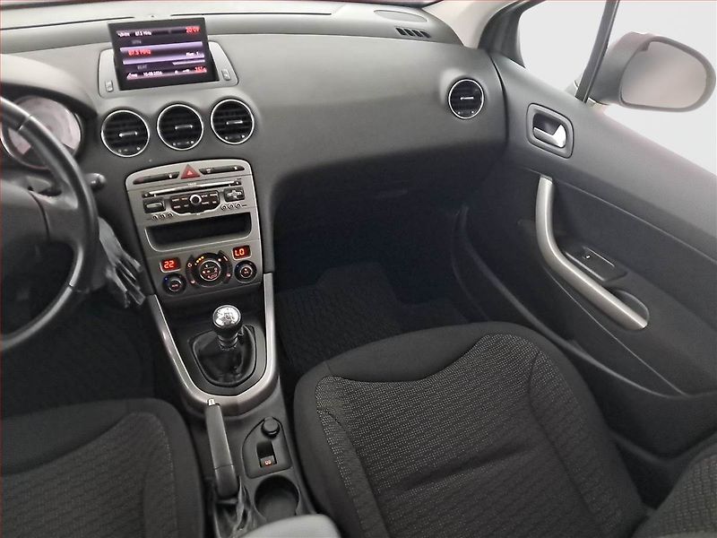 Peugeot 308 (2011) 1.6 HDi, 7 míst, Eko.zaplacen - fotka 8 z 17