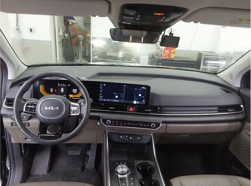 Kia Carnival 2.2-9MÍST-NA CESTĚ - fotka 9 z 15