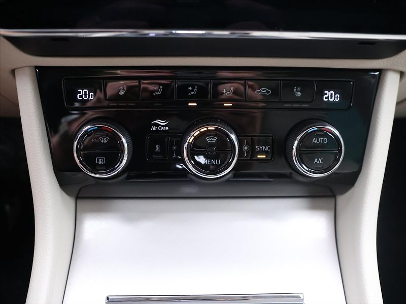 Škoda Superb 2.0 TDI 147kW DSG L&K DPH CZ - fotka 20 z 30