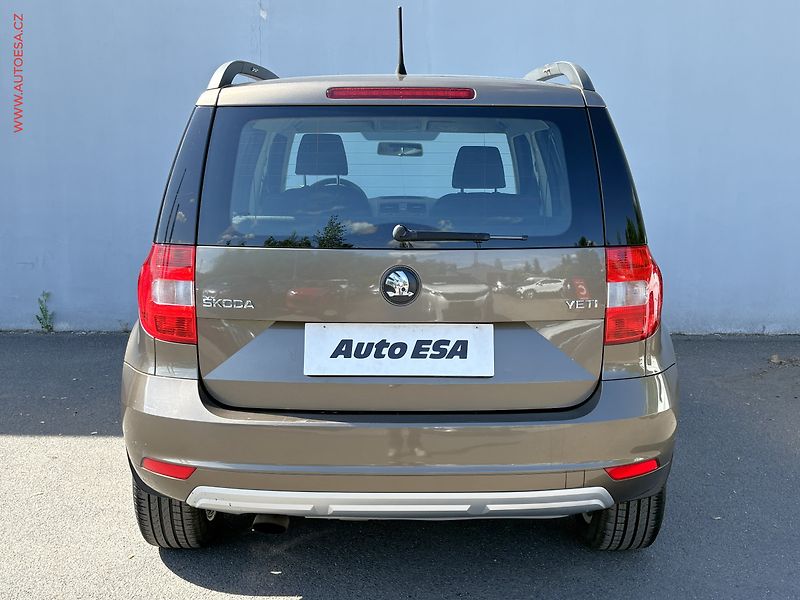 Škoda Yeti (2014) 1.2 TSi, 2.maj,ČR, Active - fotka 5 z 13