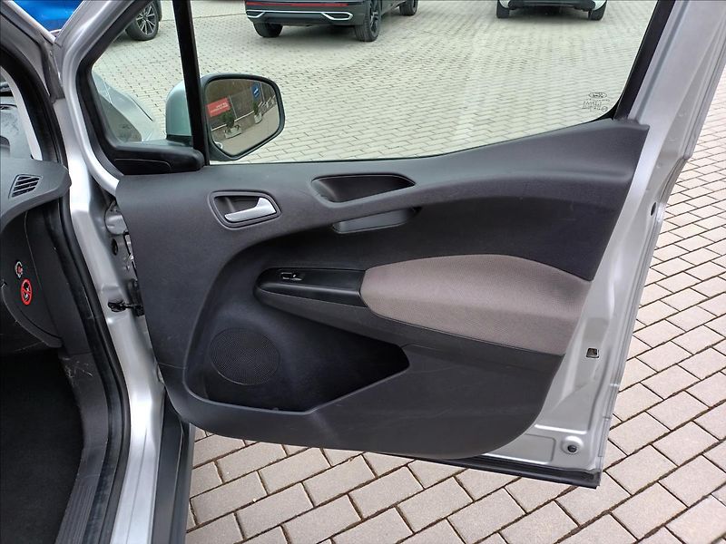 Ford Tourneo Courier 1,5 TDCI,ČR,SERVISKA,ROZVODY - fotka 22 z 37