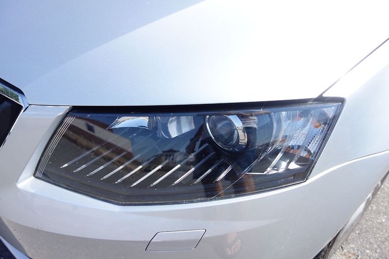 Škoda Octavia 2.0 TDI 110kW DSG - fotka 22 z 24