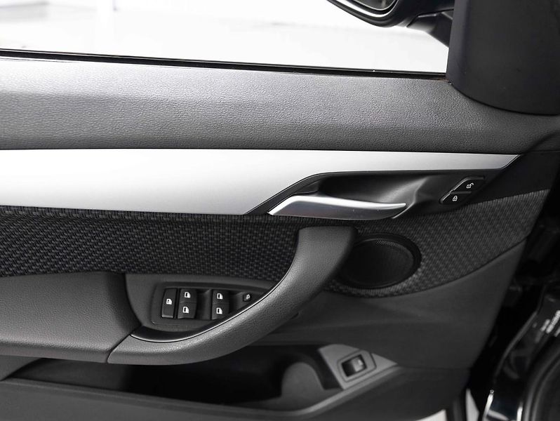 BMW X1 20i xDrive - fotka 17 z 22