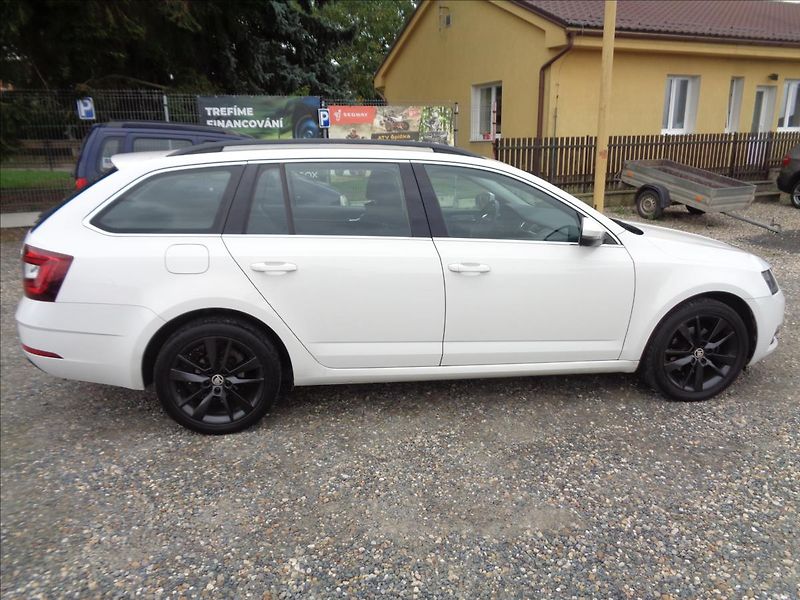 Škoda Octavia 2,0 - fotka 8 z 17