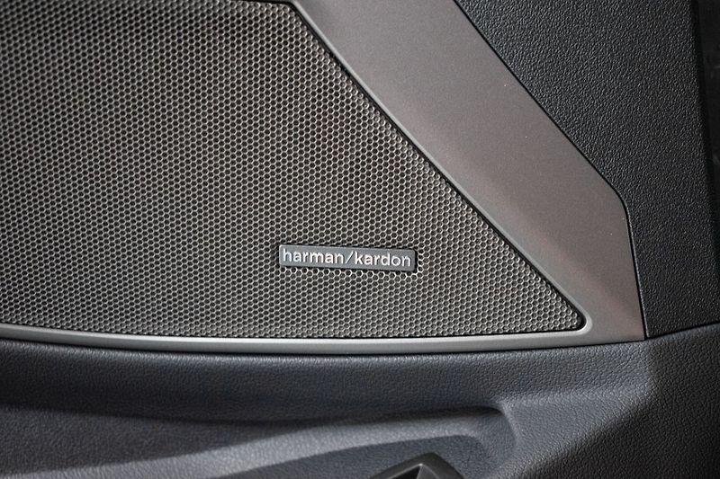 BMW M3 xDrive COMPETITION 390kW - fotka 17 z 52