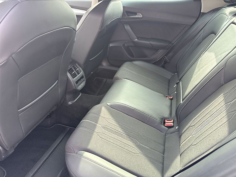 Cupra Formentor (2023) 1.4 TSI e-Hybrid DSG - fotka 8 z 32