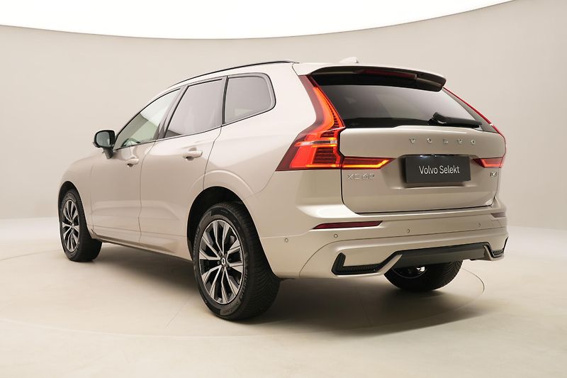 Volvo XC60 B4 AWD PLUS DARK AUT CZ 1.maj - fotka 11 z 57