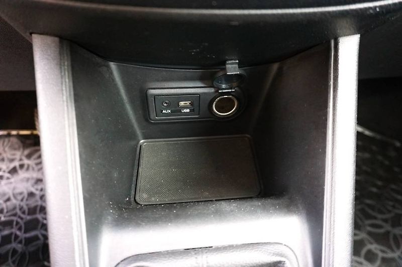 Hyundai ix20 (2017) ESSENTIAL 1,4 CVVT 66 kW - fotka 27 z 35