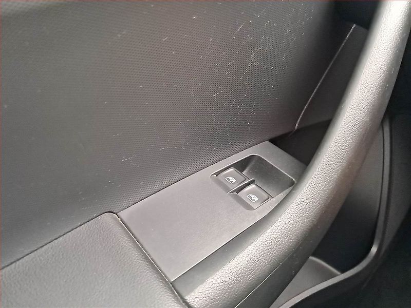 Škoda Rapid (2019) Ambition Plus 1.0 TSI - fotka 15 z 17