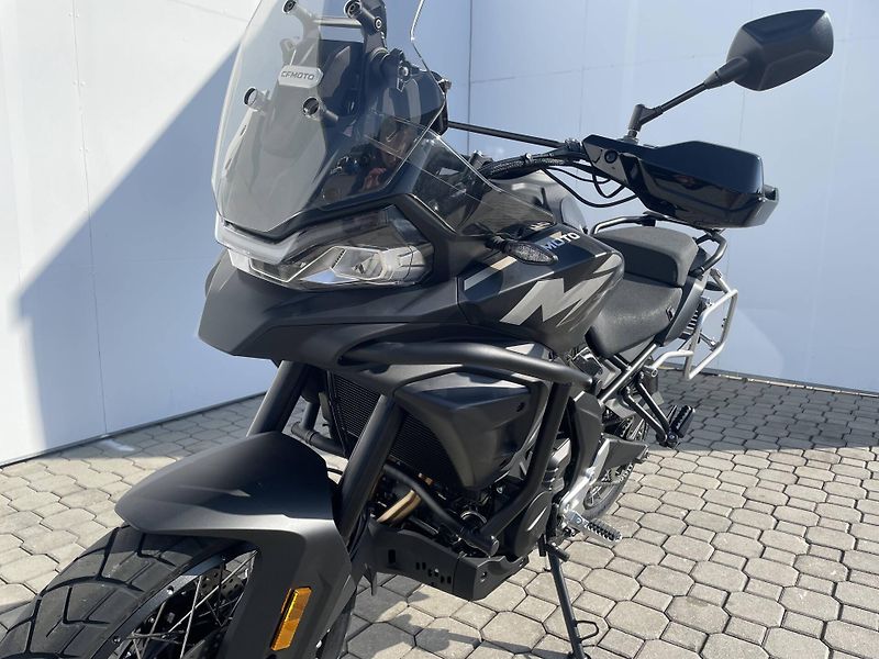 CFMOTO (2026) 700MT Adventure EU5+ - fotka 8 z 14