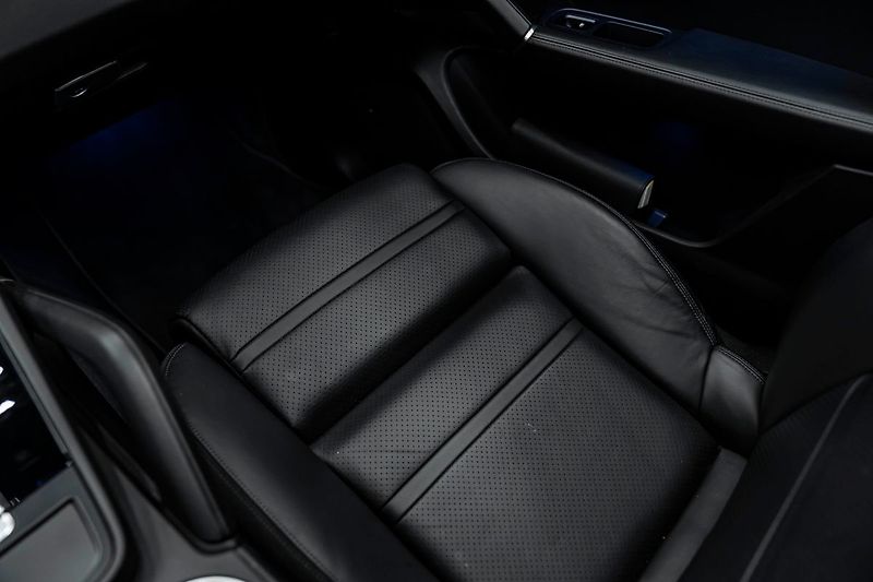 Porsche Cayenne - fotka 13 z 20
