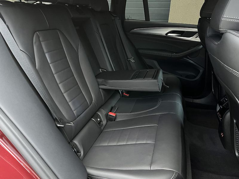 BMW X4 (2024) 3,0xD ///M 210Kw,TZ,webas,ACC - fotka 16 z 58