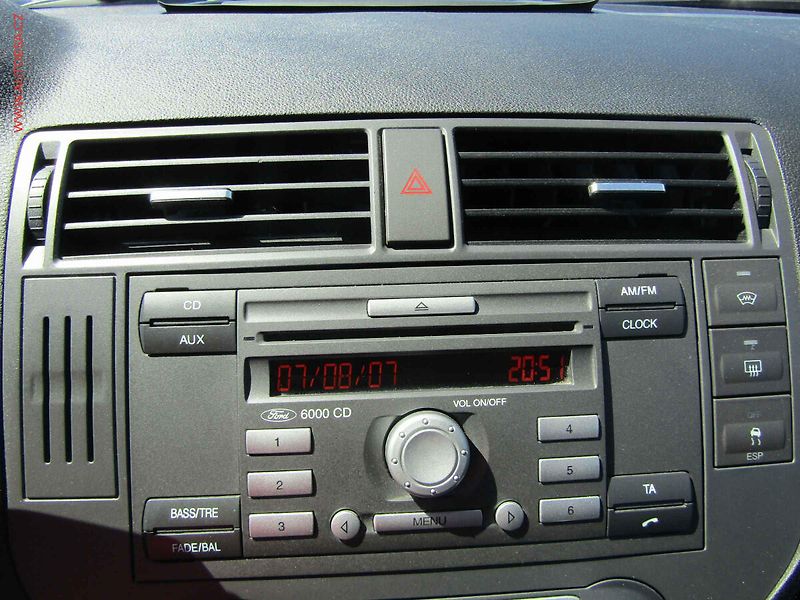Ford C-MAX (2007) 1.8i, AC - fotka 12 z 15