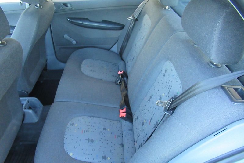 Škoda Fabia 1.4i 16V KLIMA TAŽNÉ - fotka 14 z 26