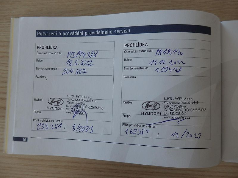 Hyundai i30 1.6 CRDi ZÁLOHOVÁNO - fotka 19 z 22