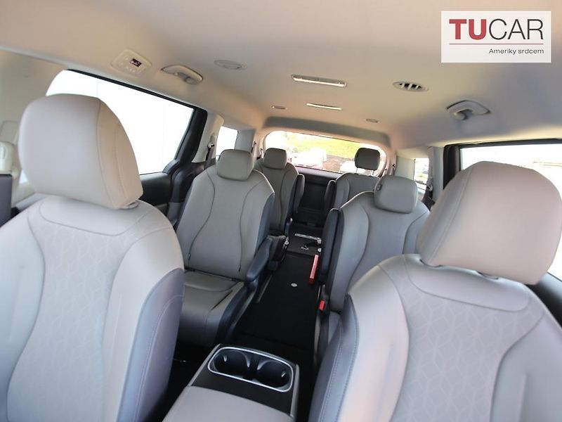 Kia Carnival (2024) 2.2 Diesel Automat 6+3 místa - fotka 25 z 33