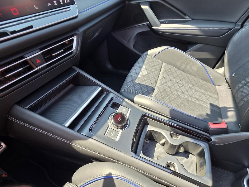 Volkswagen Tiguan (2025) Tiguan R-Line 1,5 eTSI  - fotka 20 z 21