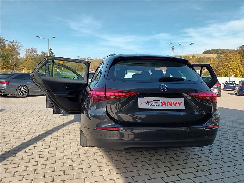 Mercedes-Benz Třídy C 2,0 220d,147kW,ČR,NAVI,360, - fotka 35 z 38