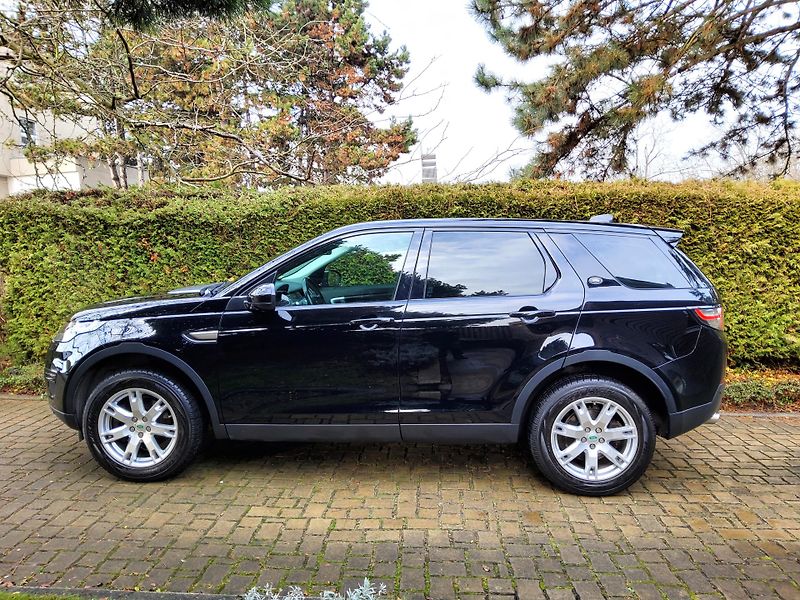 Land Rover Discovery Sport (2018) 2.0 TD4 AWD 110kW AT - fotka 3 z 19