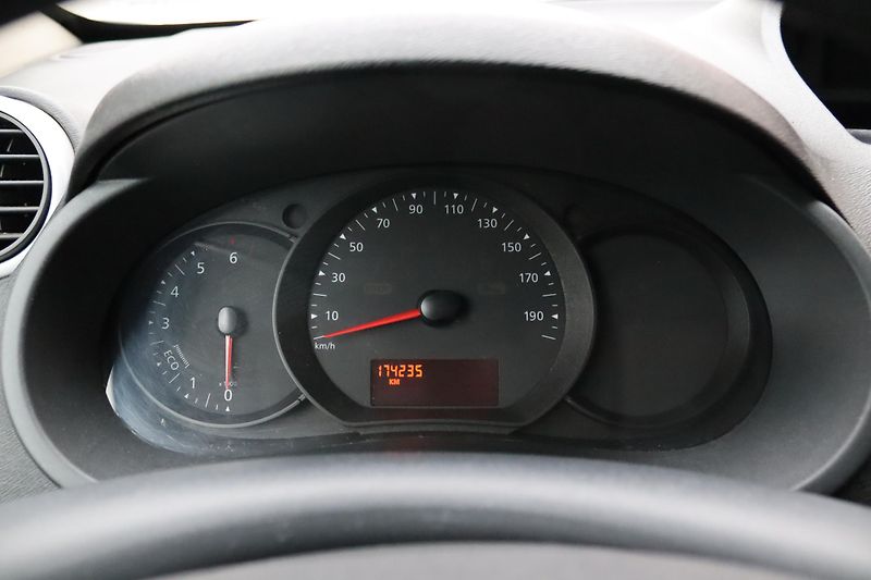 Renault Kangoo 1.5DCI 55kW ČR DPH - fotka 25 z 40