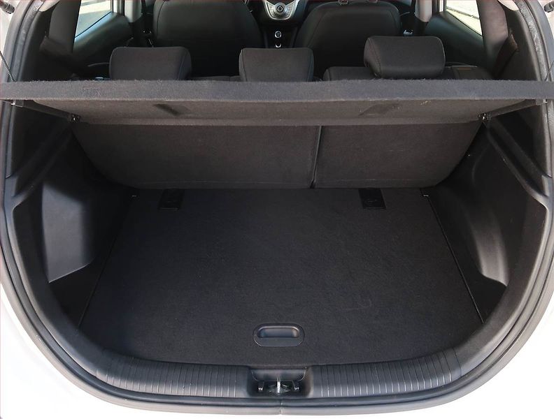 Hyundai ix20 (2014) 1.4 CVVT, LPG, ČR,1.maj - fotka 13 z 16