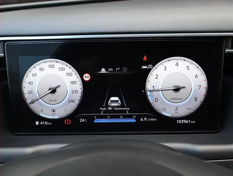Hyundai Tucson (2023) 1.6 T-GDI - fotka 11 z 23