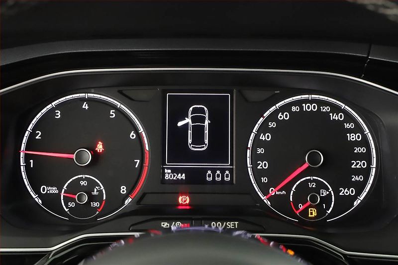 Volkswagen Polo (2018) R-Line 1.0 TSI, Serv.kniha - fotka 9 z 13
