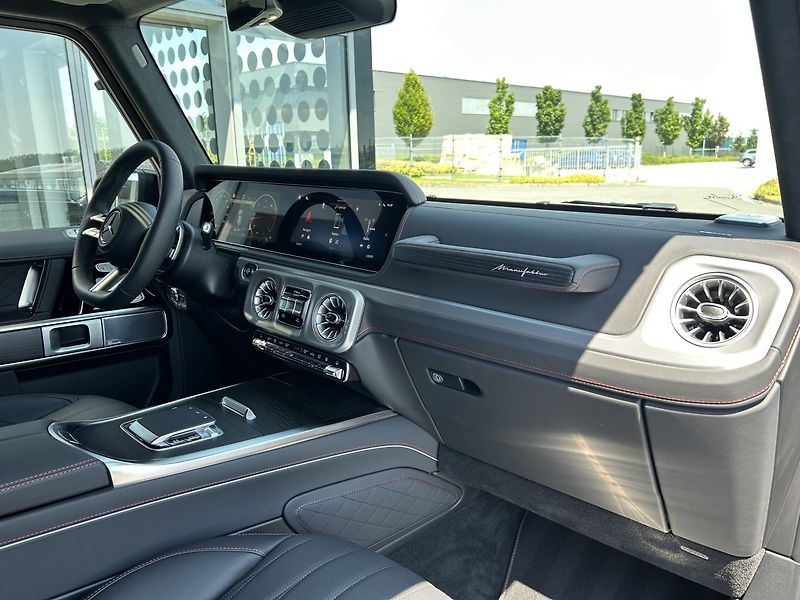 Mercedes-Benz Třídy G G 450d AMG SUPERIOR NIGHT ZÁRU - fotka 14 z 36