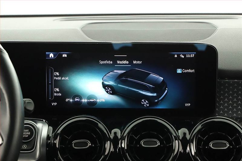 Mercedes-Benz GLB (2024) 200 d 4MATIC - fotka 18 z 20