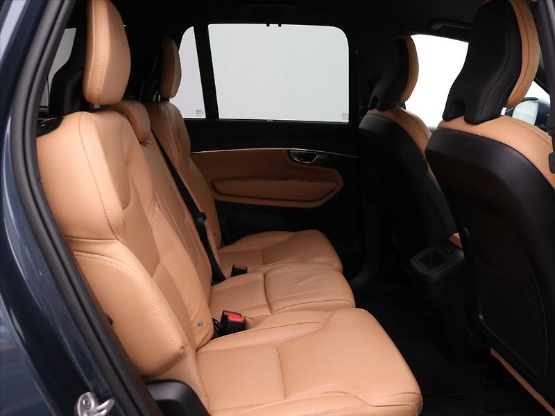 Volvo XC90 2,0 B5 173kW AWD Plus Bright C - fotka 14 z 44