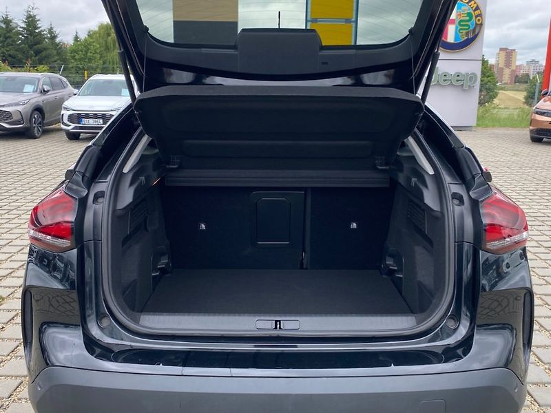 Citroën C4 (2022) 1,2 (114kW) Aut  BA - fotka 9 z 38