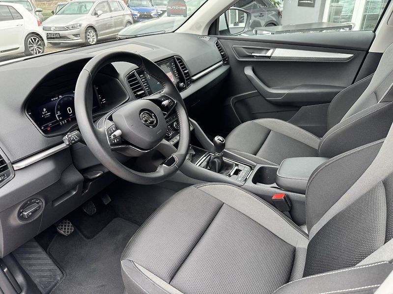 Škoda Karoq (2023) 1.5TSi LED Navi Kamera Virtual - fotka 25 z 48