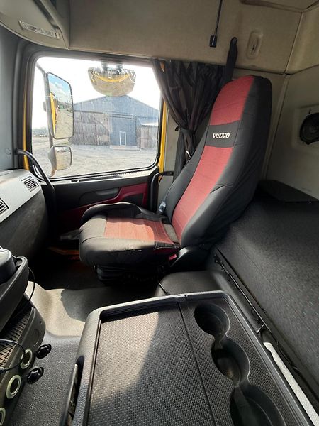 Volvo FM (2015) FMX 500 + Kässbohrer - fotka 38 z 51
