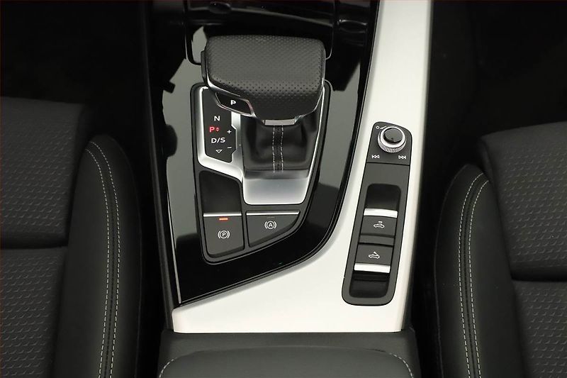 Audi A5 (2024) 40 TFSI - fotka 10 z 26