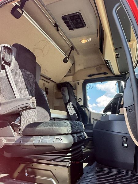 Mercedes-Benz ACTROS 1845 EURO 6 low deck  - fotka 17 z 26