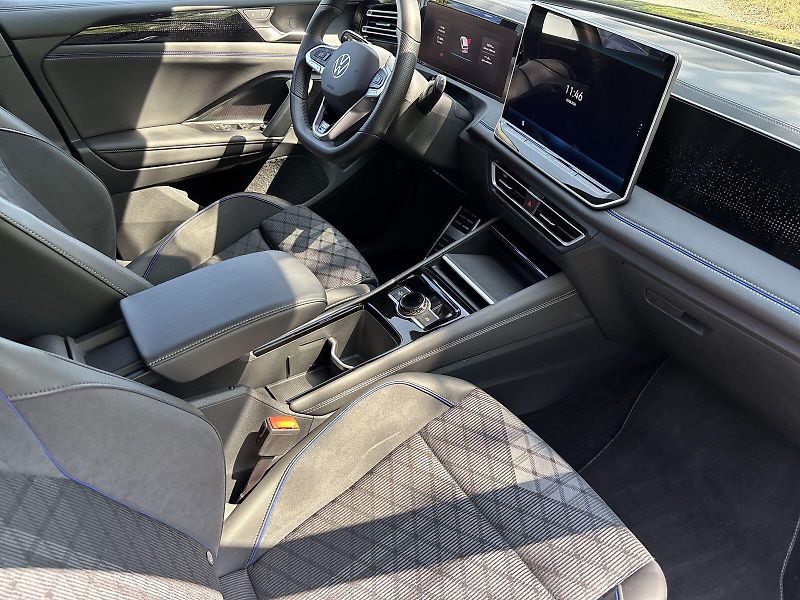 Volkswagen Tiguan (2025) 2.0 TDI 4Motion DSG R-Line Peo - fotka 9 z 33