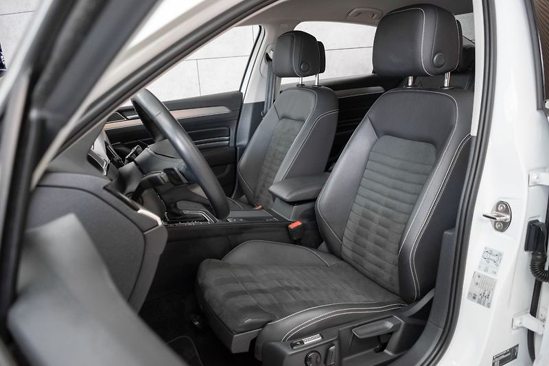 Volkswagen Passat 1.5 TSI ELEGANCE*DSG*DPH*ČR 1M - fotka 10 z 39