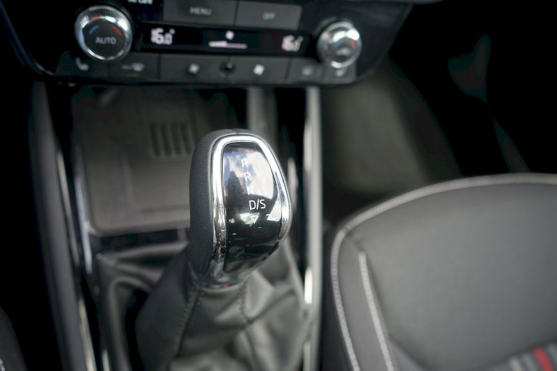 Škoda Kamiq (2025) TSI 85 kW DSG Monte Carlo - ta - fotka 22 z 34