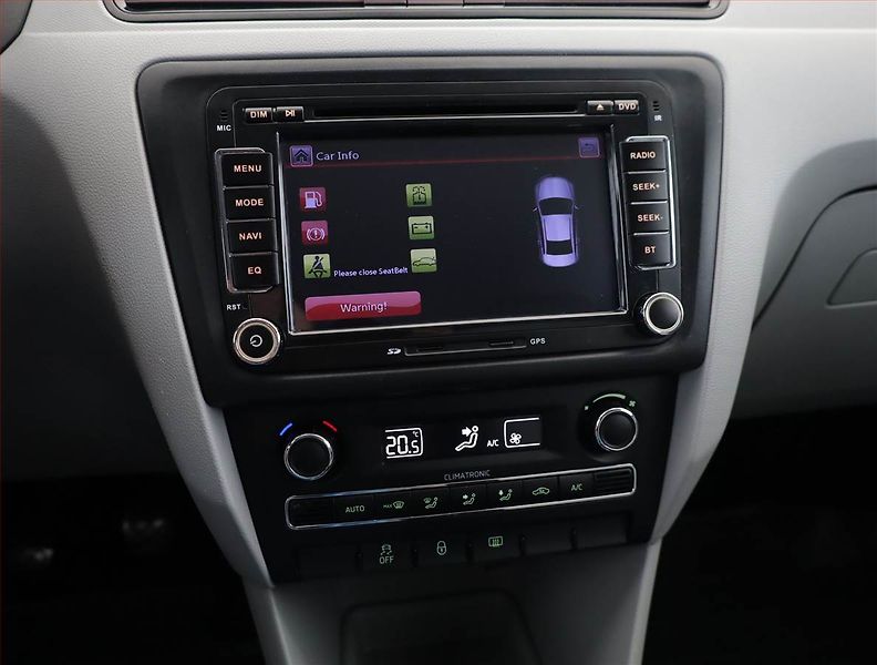Škoda Rapid (2013) Elegance 1.6 TDI - fotka 10 z 15