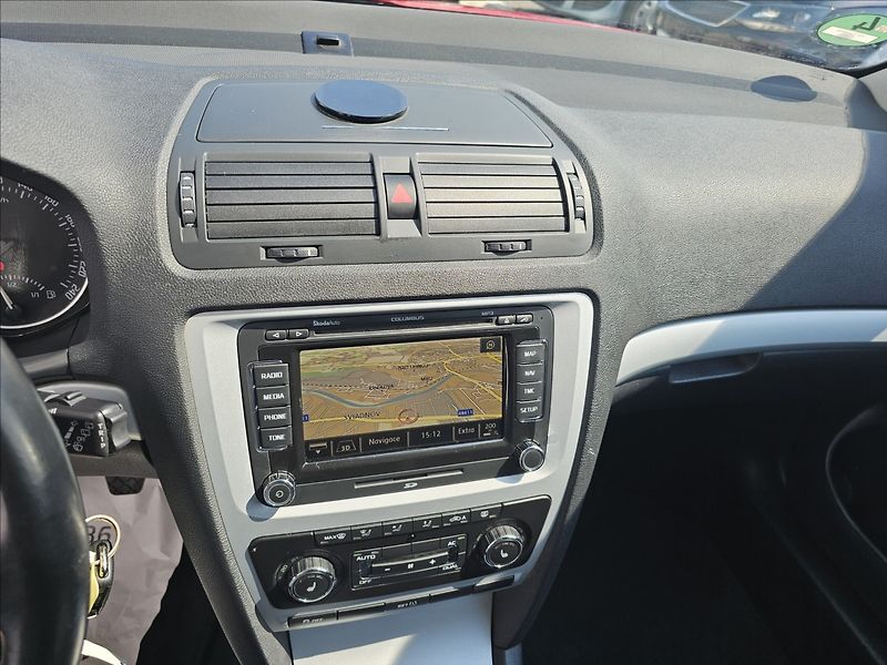Škoda Octavia II 1,4TSi 90KW Ambition - fotka 17 z 43
