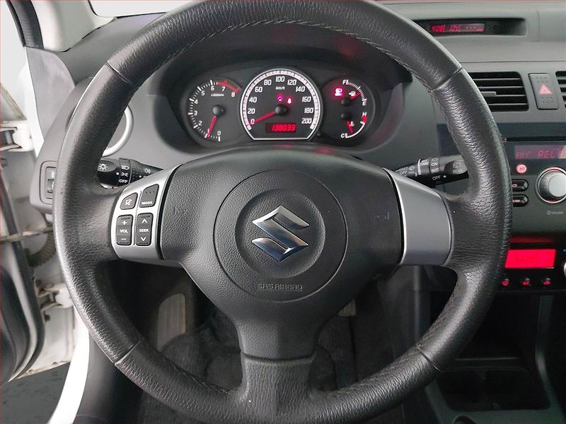 Suzuki Swift (2010) 1.3, Serv.kniha, po STK - fotka 16 z 16