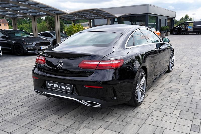 Mercedes-Benz Třídy E E 300d AMG Avantgarde/245 PS - fotka 6 z 34